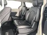 Фото 11 - Chrysler Pacifica PHEV