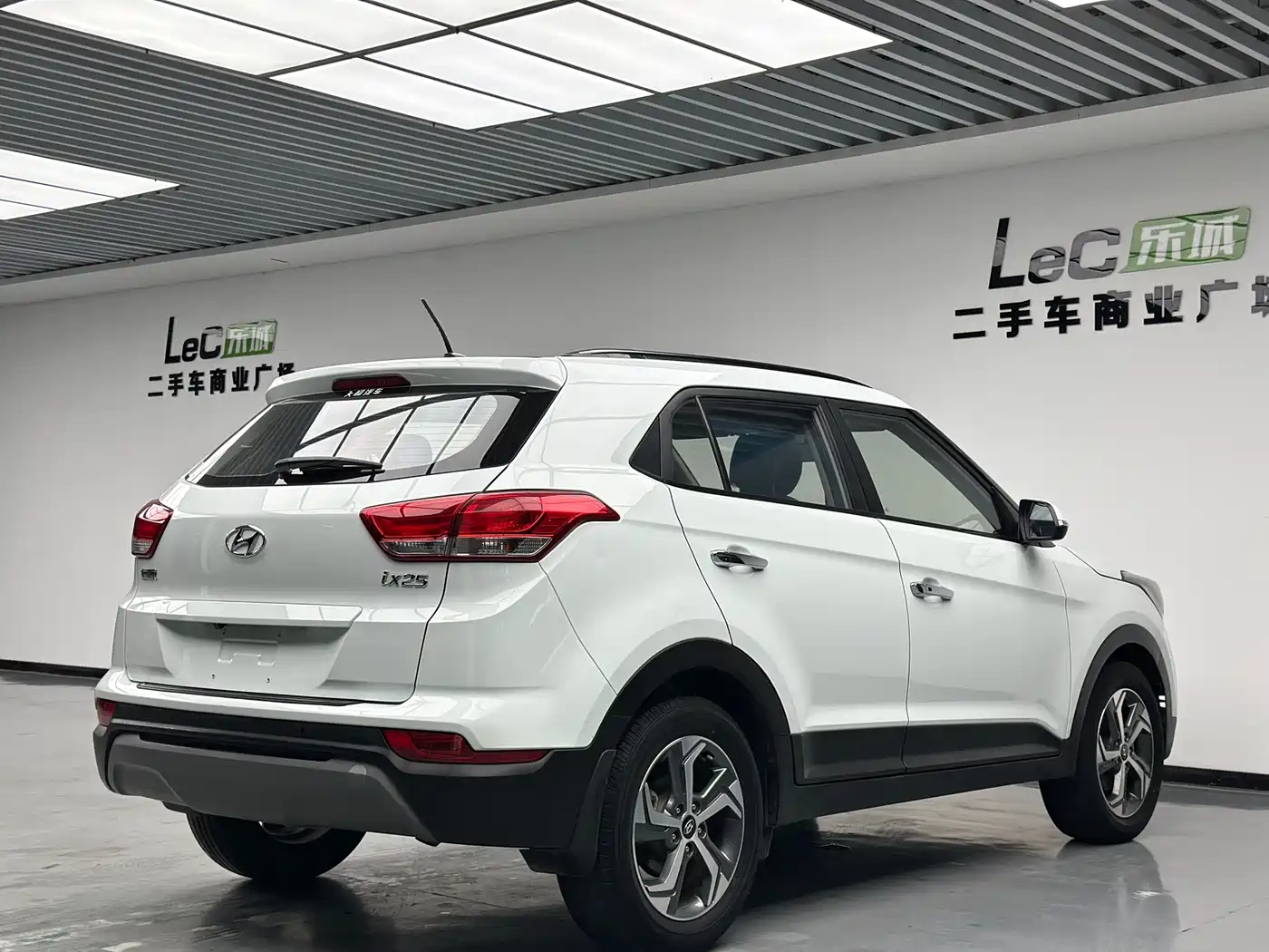 Hyundai Beijing Hyundai ix25 2017 1.6L Automatic Smart Edition фото 14