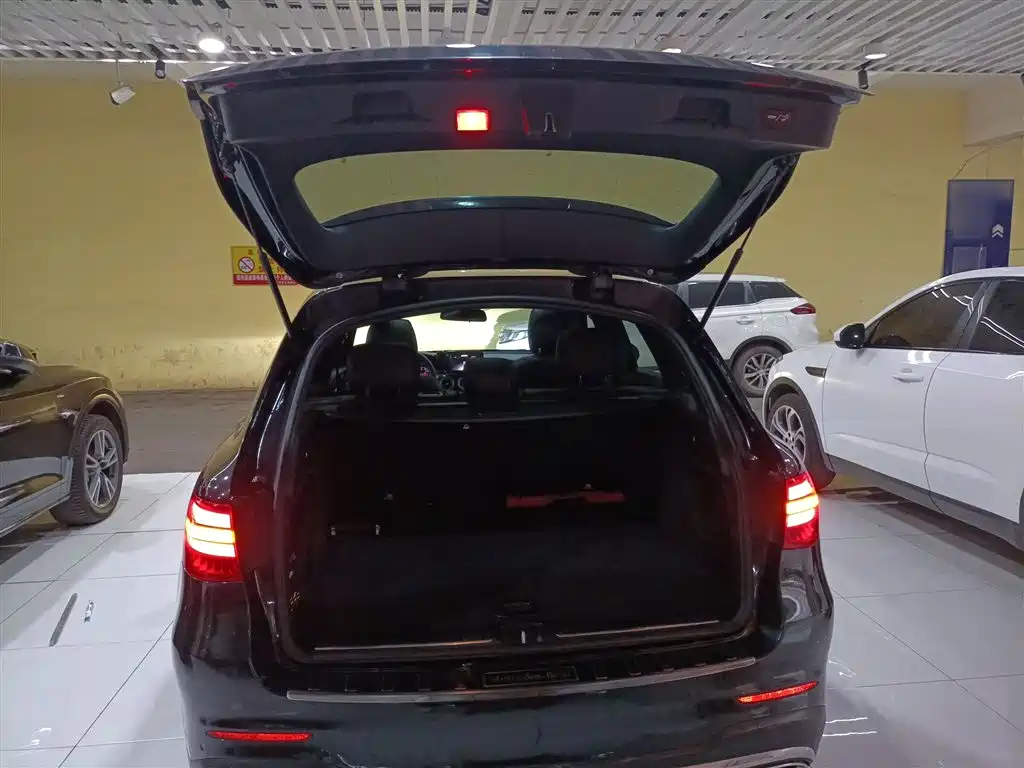 Mercedes-Benz GLC 2018 GLC 260 4MATIC Dynamic фото 19