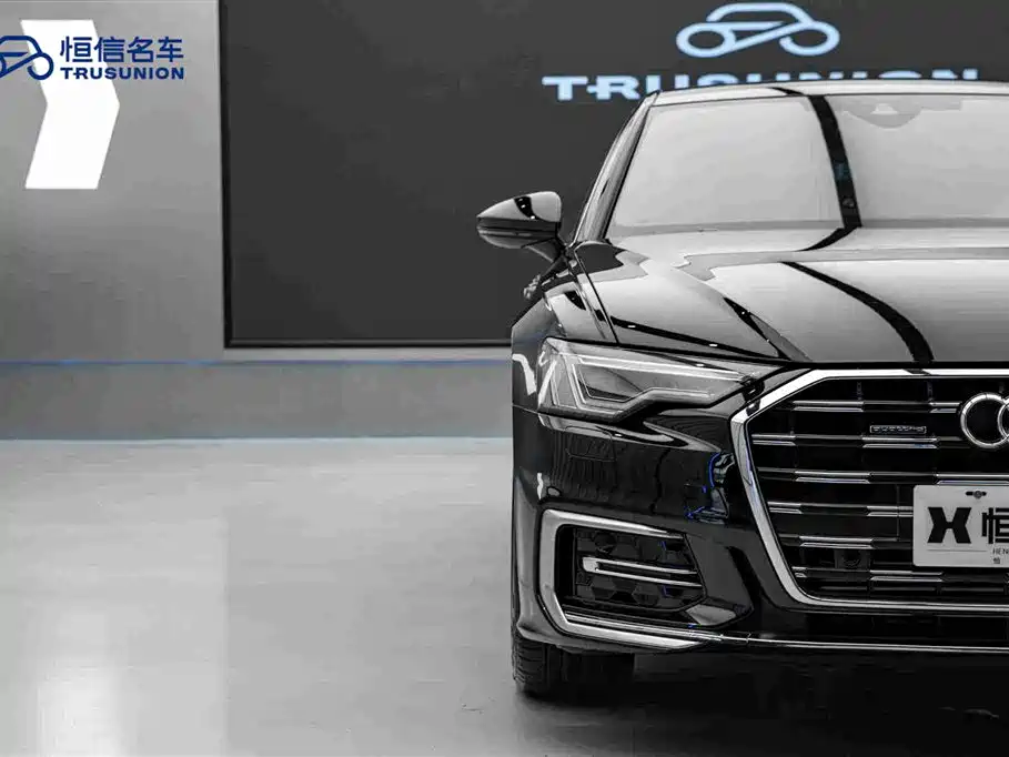 Фото 8 - Audi A6L