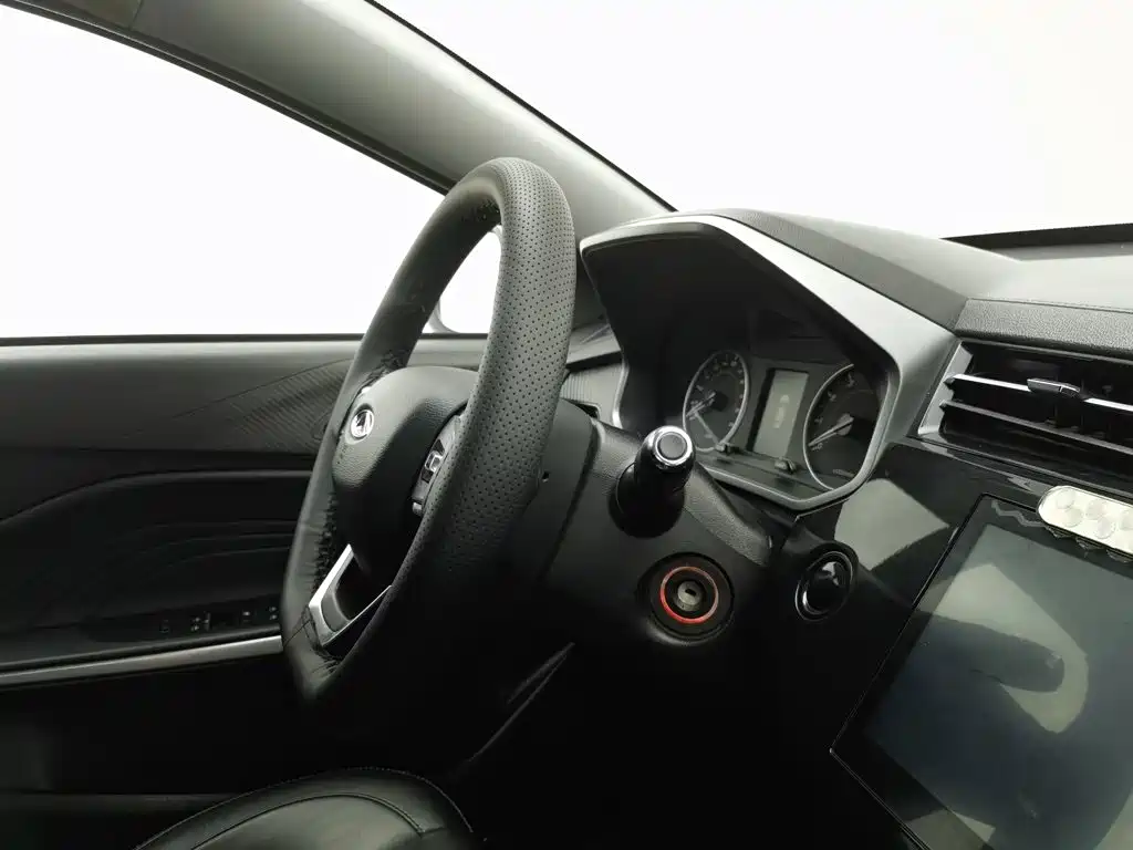 Фото 22 - Chery Tiggo 3x