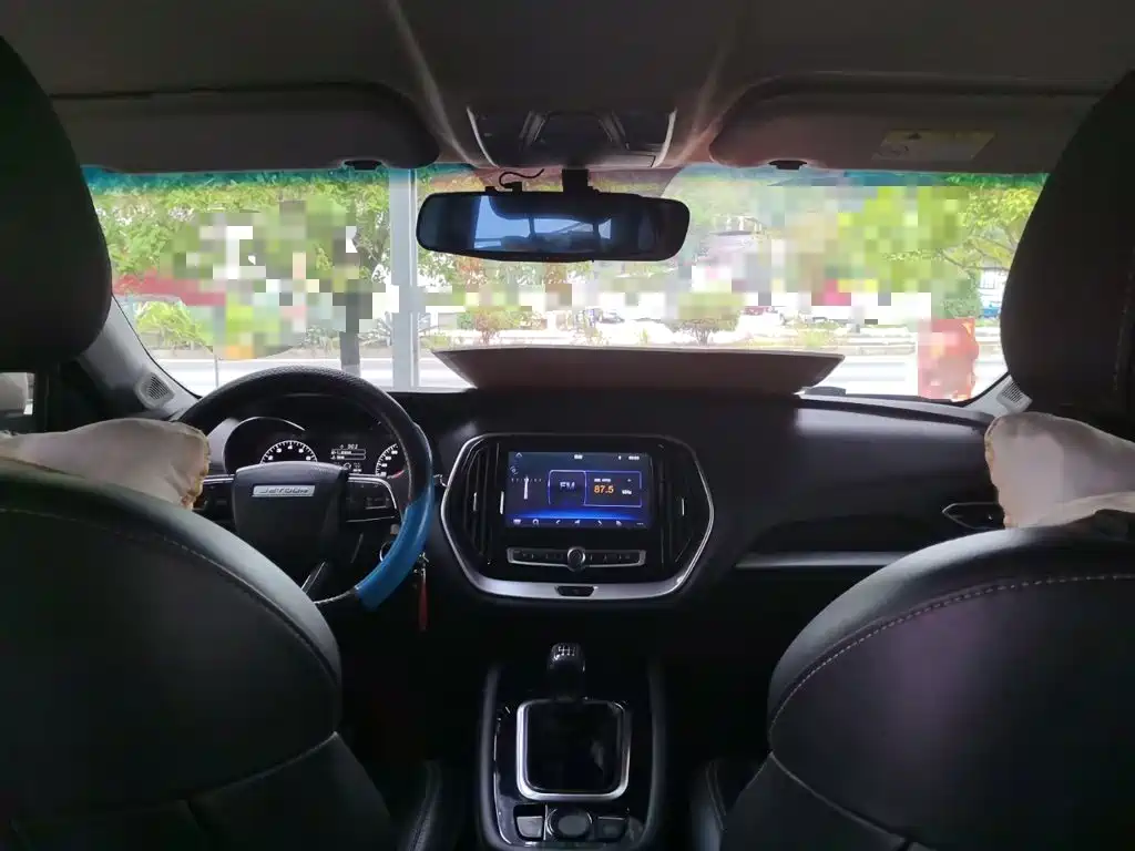 Jetour X70M 2020 2020 Facelift 1.5T Manual Travel Companion 5-seater