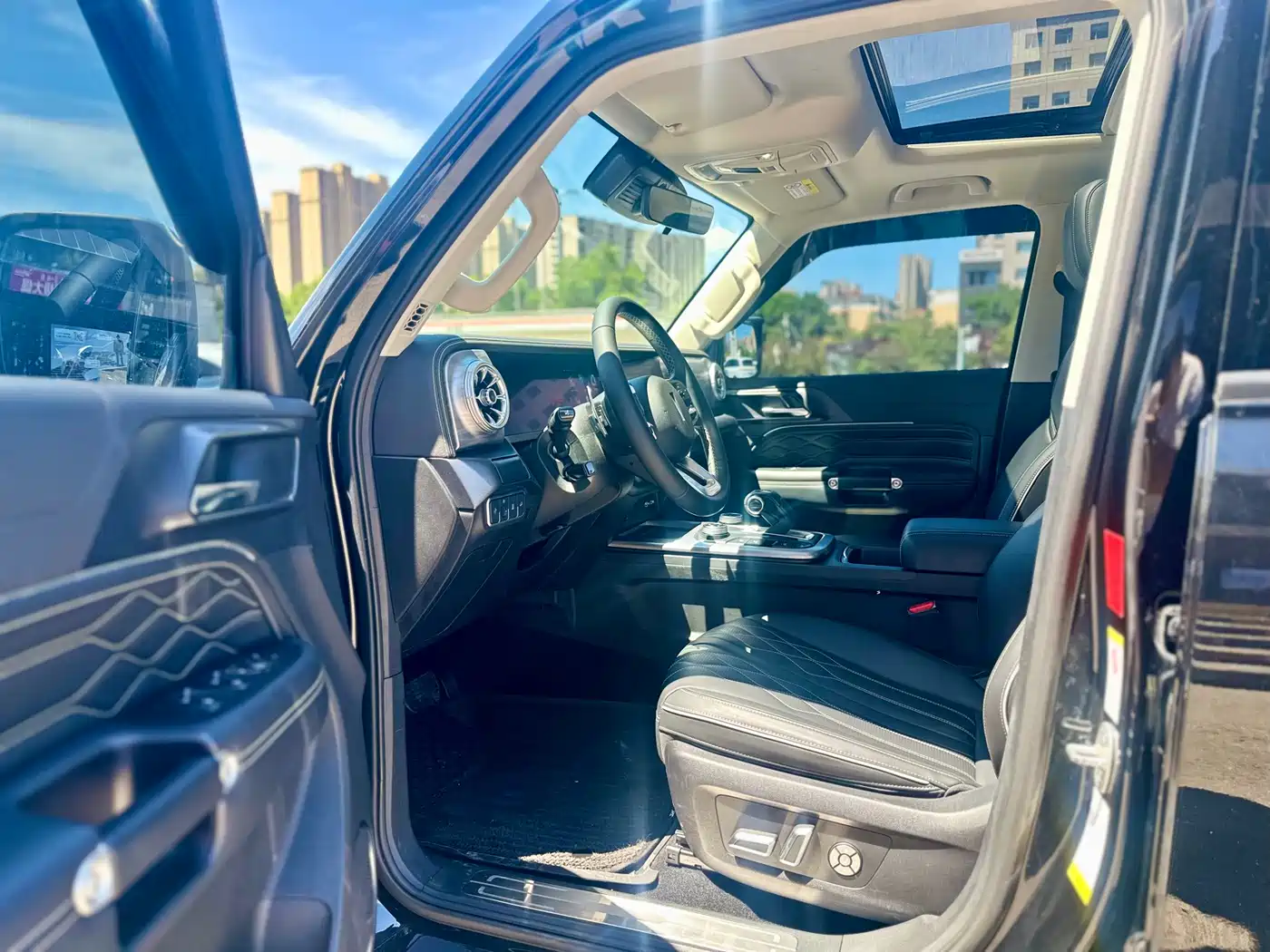 Tank 300 2021 Off-road Edition 2.0T Challenger фото 5