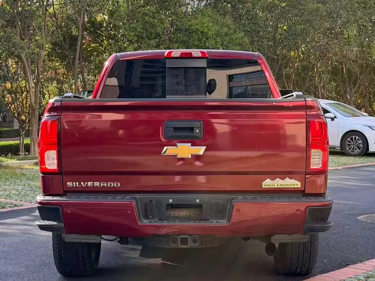 Chevrolet Silverado 2017 6.2L HighCountry Highland Edition фото 3