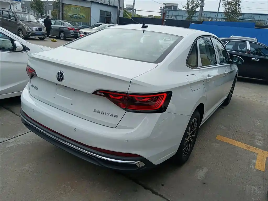 Volkswagen Sagitar 2025 Model Year Facelift 200TSI DSG Soaring Edition фото 6