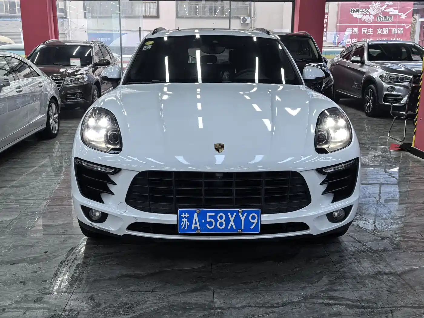 Porsche Macan 2017 Macan 2.0T фото 2