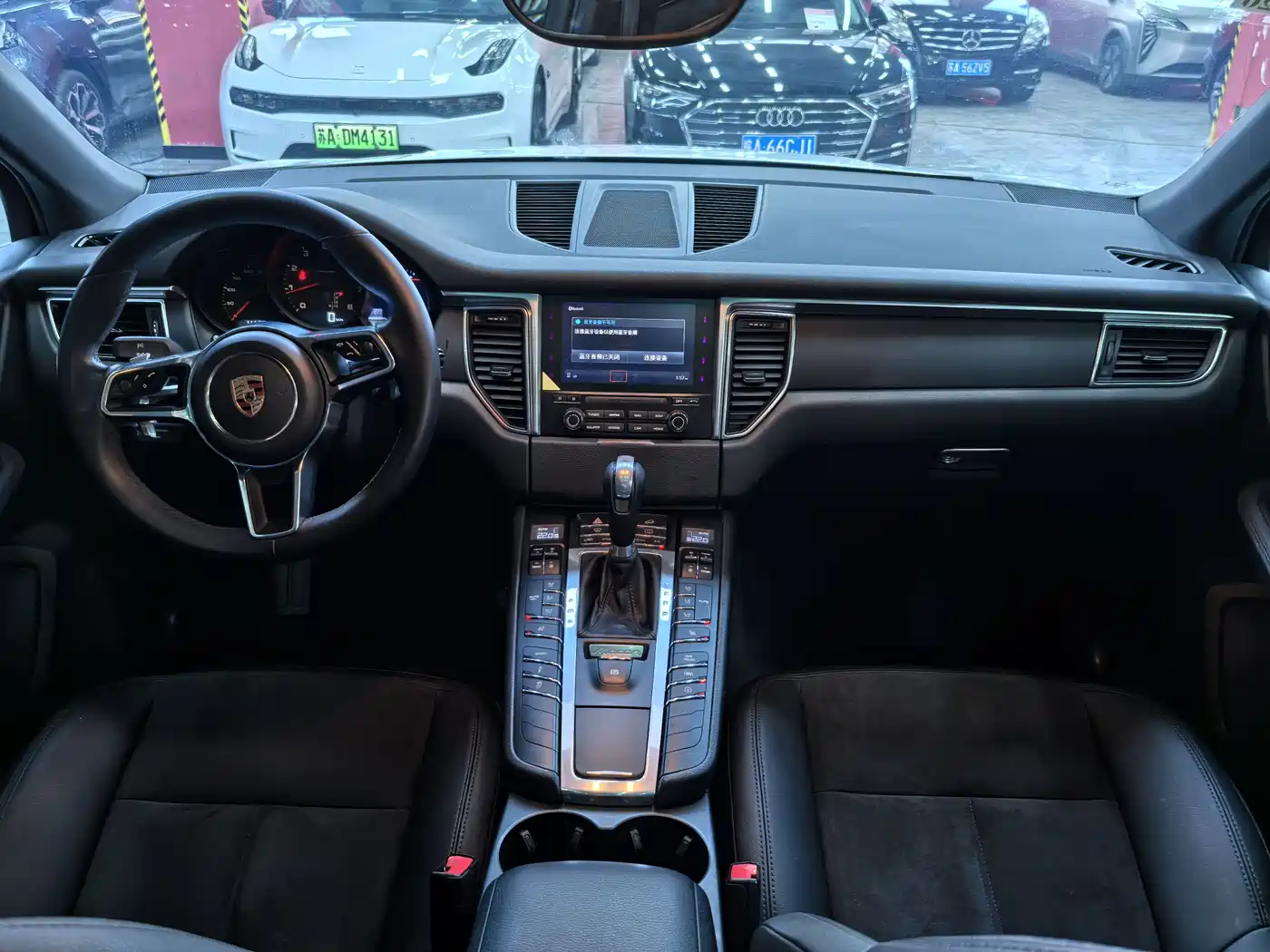 Porsche Macan 2017 Macan 2.0T фото 12