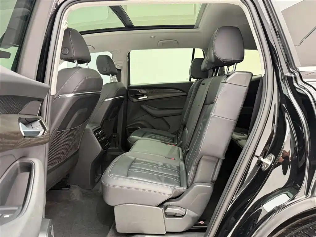 Audi Q6 2023 40 TFSI quattro Cloud View Yulin Package фото 17