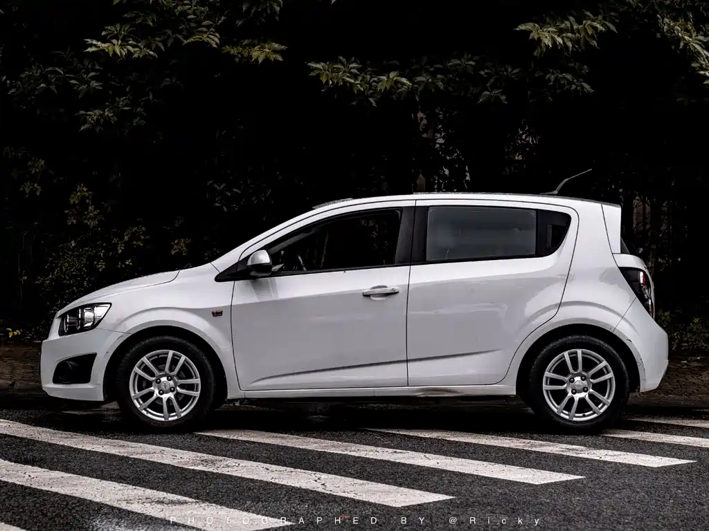 Chevrolet Aveo 2011 2011 Hatchback 1.6L AT SX