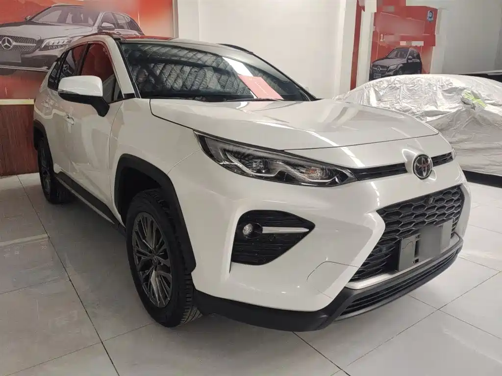 Toyota Wildlander 2023 2.0L CVT AWD Luxury PLUS фото 4