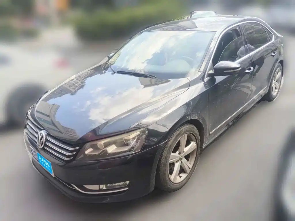 Volkswagen Passat 2012 2011 2.0TSI DSG Royal Edition