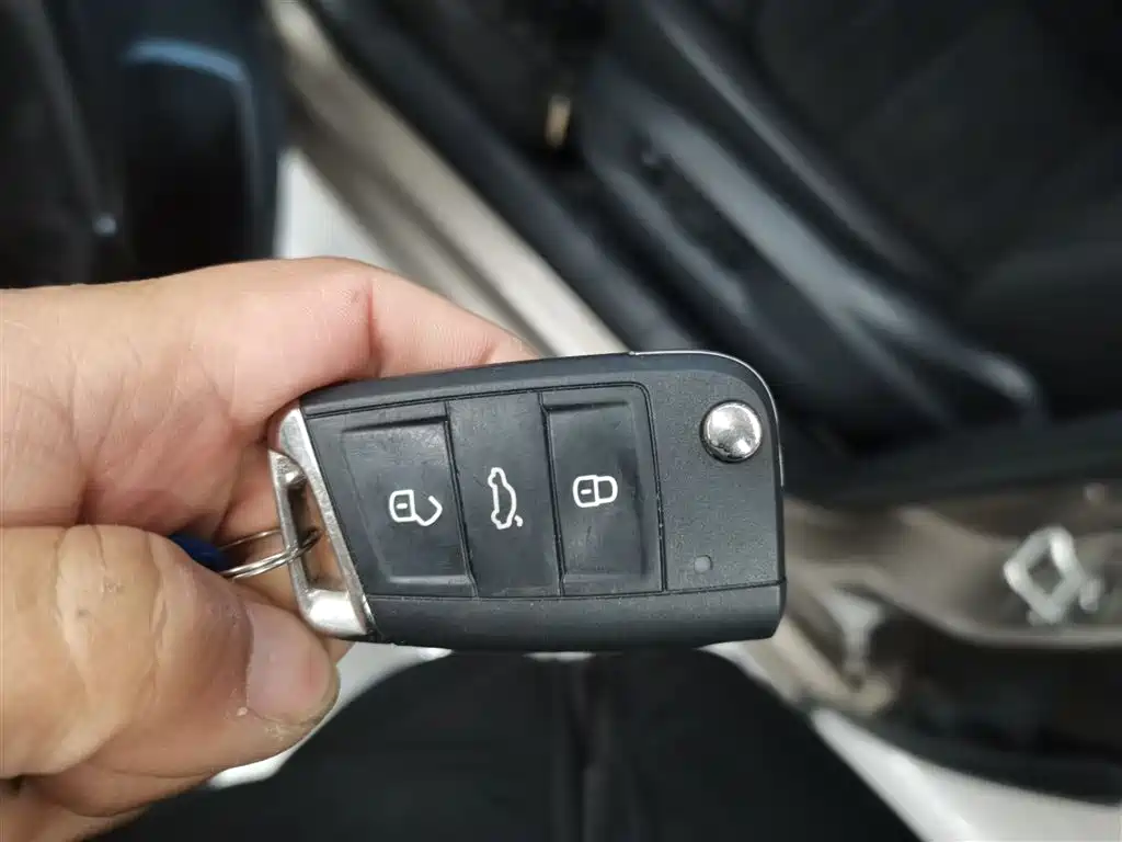 Volkswagen Golf Sportsvan 2018 230TSI Automatic Luxury фото 9