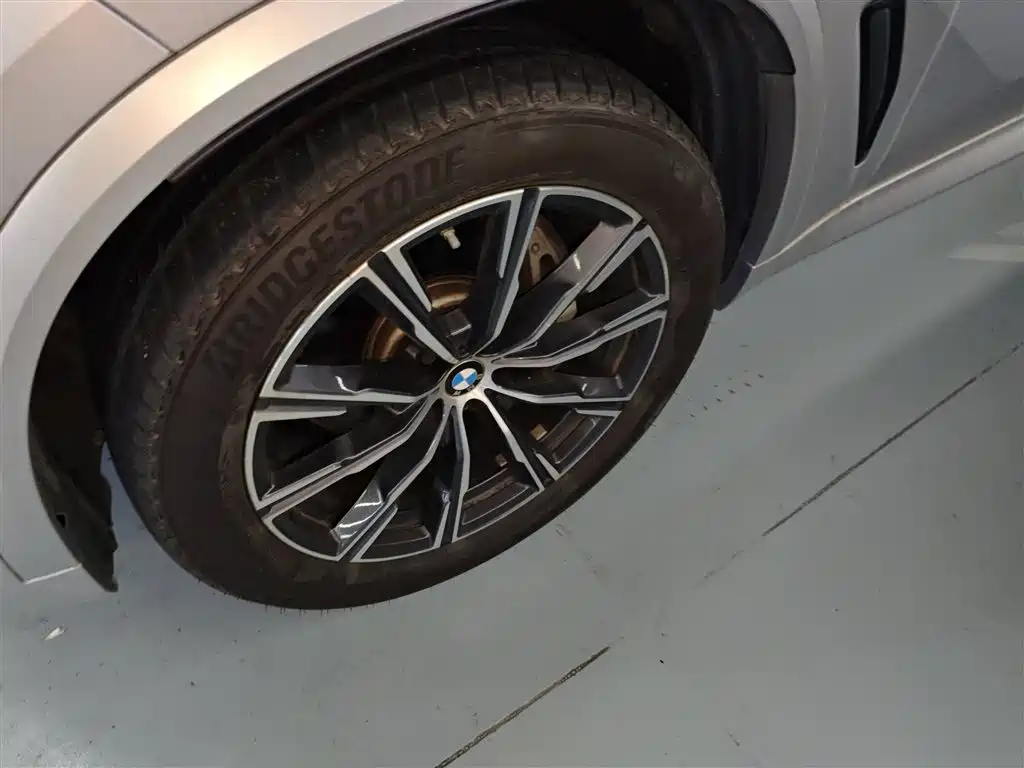 BMW X5 (Import) 2019 xDrive40i M Sport Package фото 23
