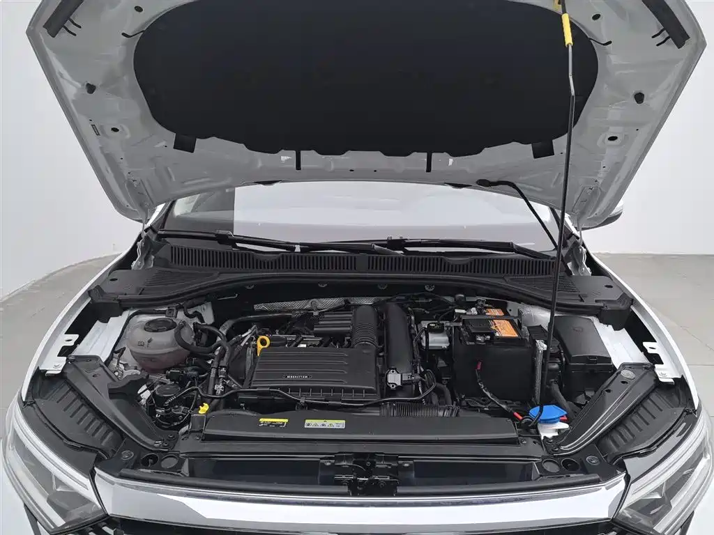 Volkswagen Sagitar 2023 Model Year 280TSI DSG Surpass Edition фото 6