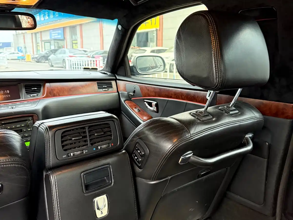 Hyundai Equus 2006 3.5 Extended фото 19