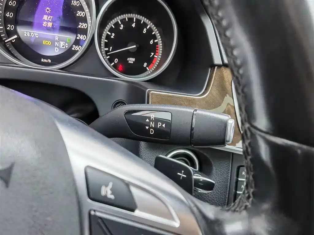 Mercedes-Benz E-Class 2015 E 260 L Luxury фото 13