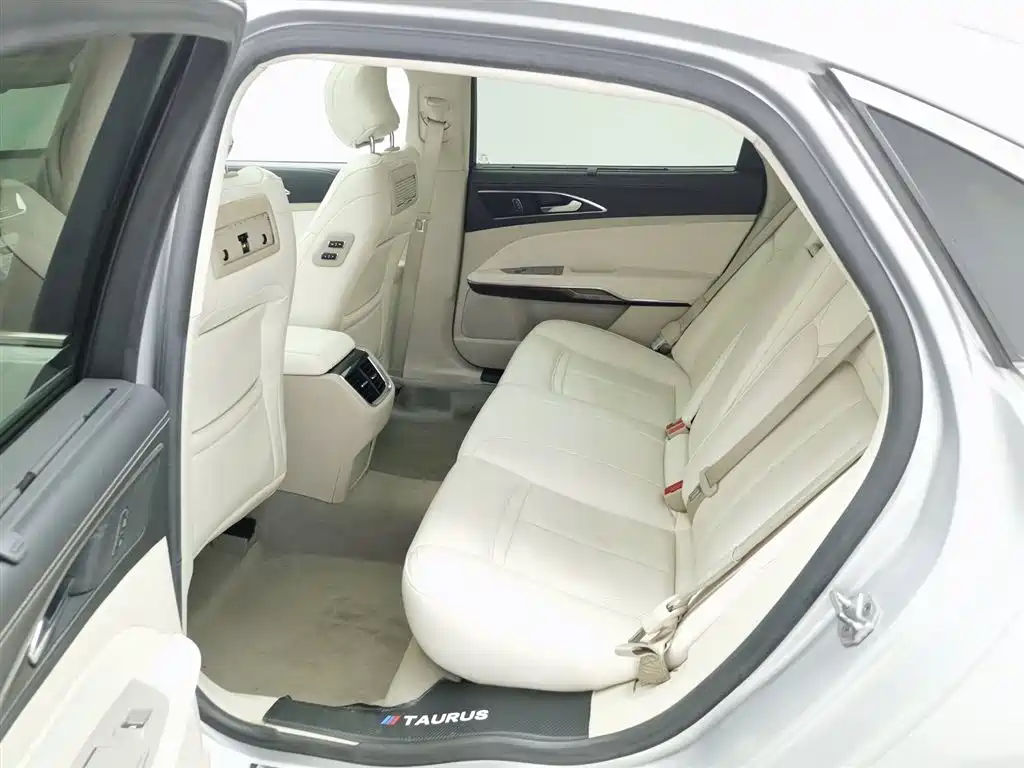 Ford Taurus 2015 EcoBoost 325 V6 Flagship фото 15