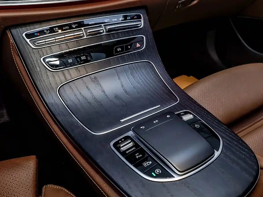 Mercedes-Benz E-Class 2023 Facelift E 260 L Sport фото 3