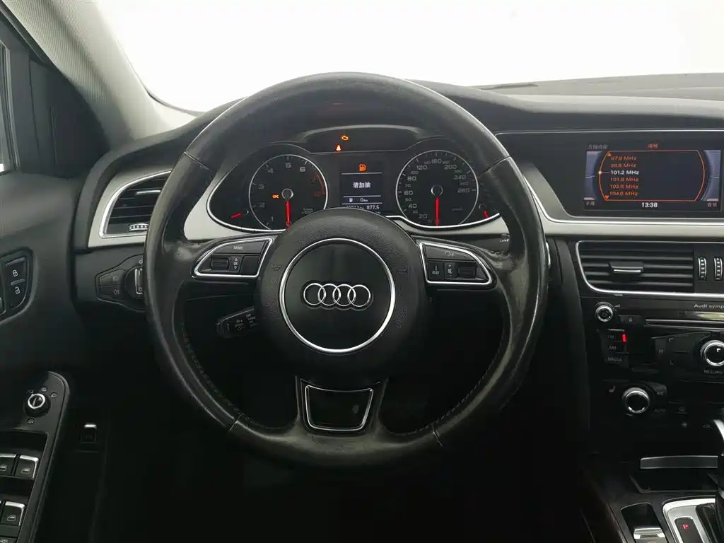 Audi A4L 2015 35 TFSI Auto Comfort фото 11