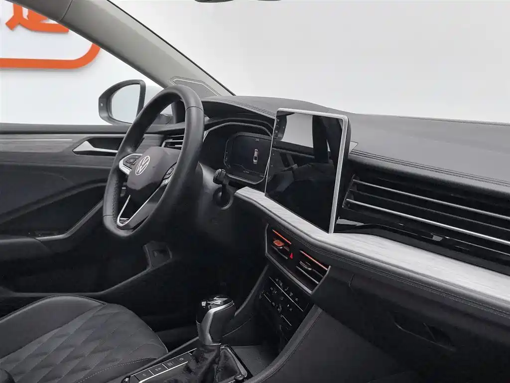 Volkswagen Sagitar 2023 Model Year 280TSI DSG Surpass Edition фото 22