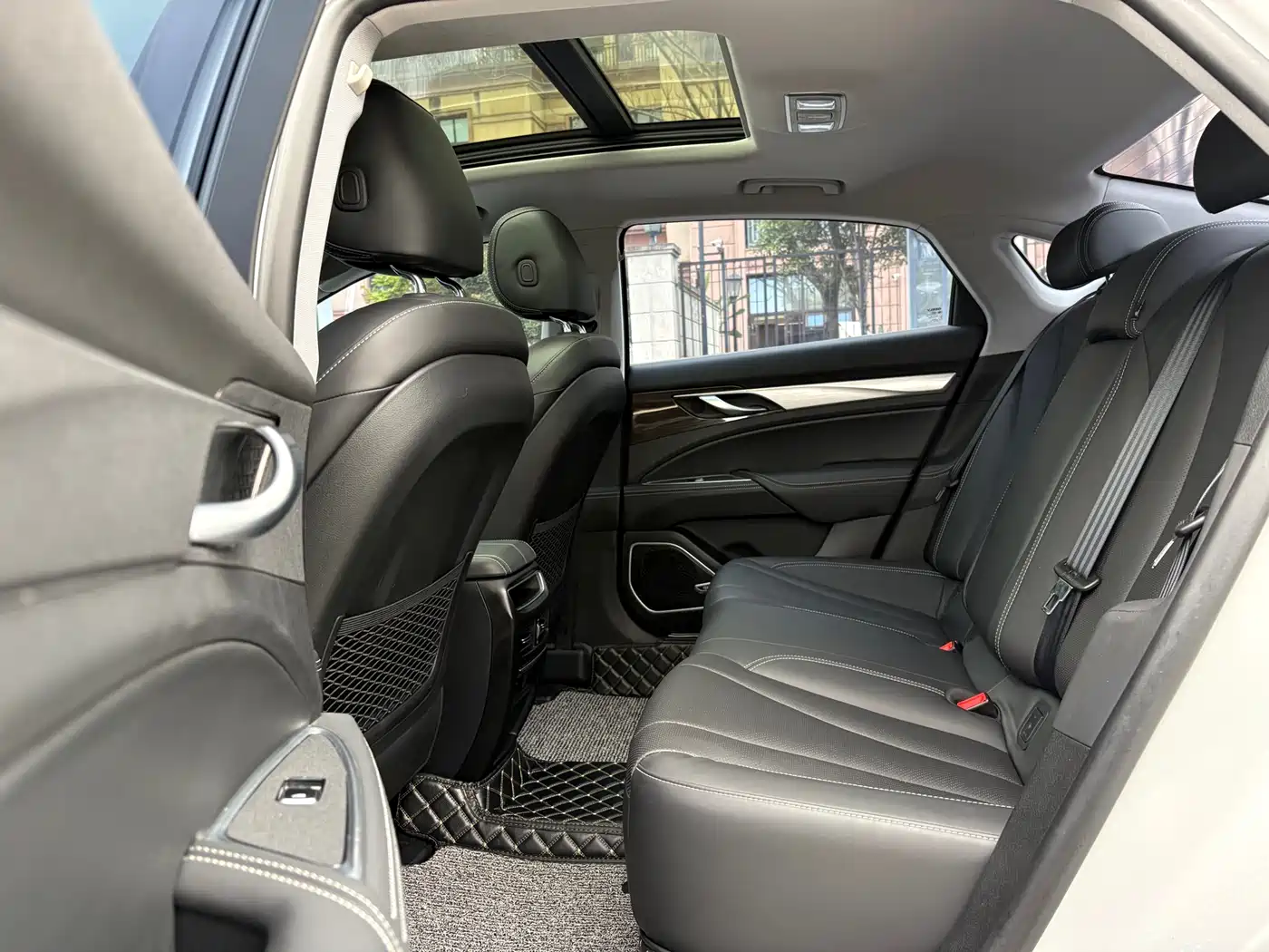 GEELY AUTOMOBILE BORUI