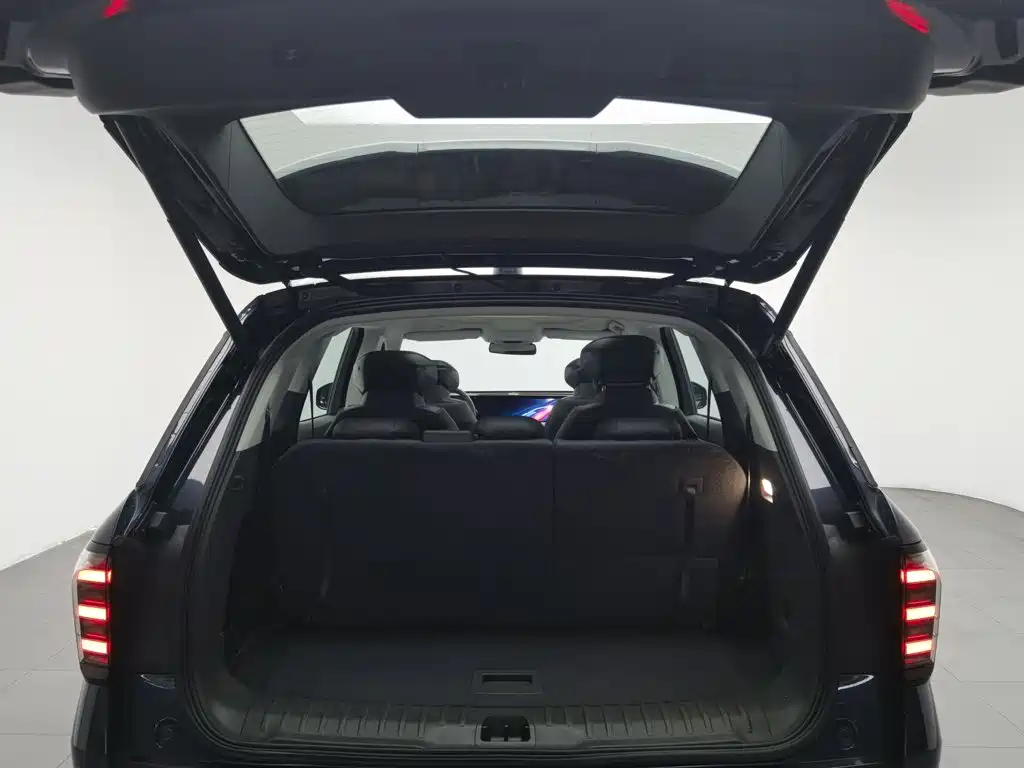 Photo 16 - Ford Edge