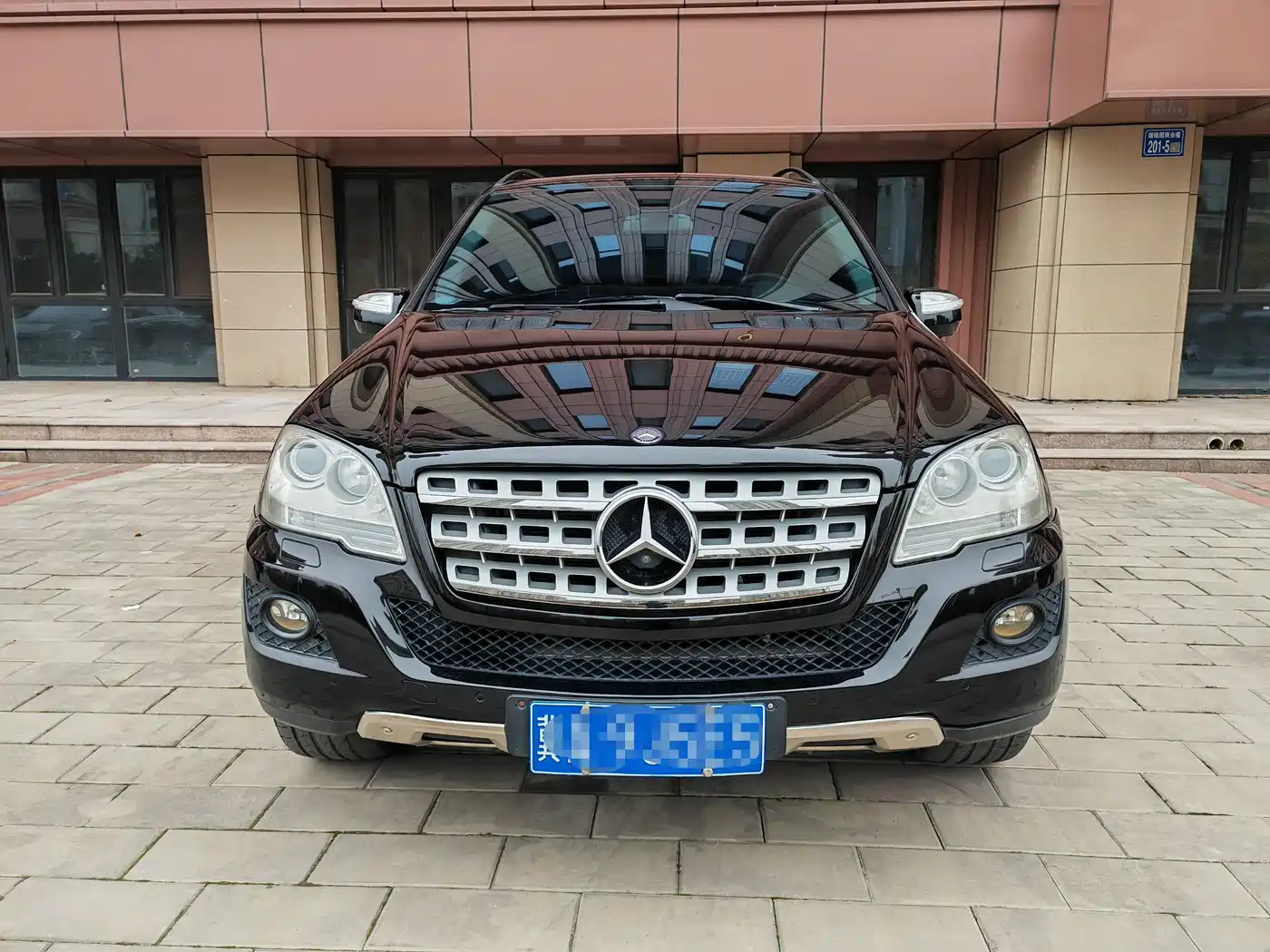 Mercedes-Benz M-Class 2010 ML 300 4MATIC фото 2