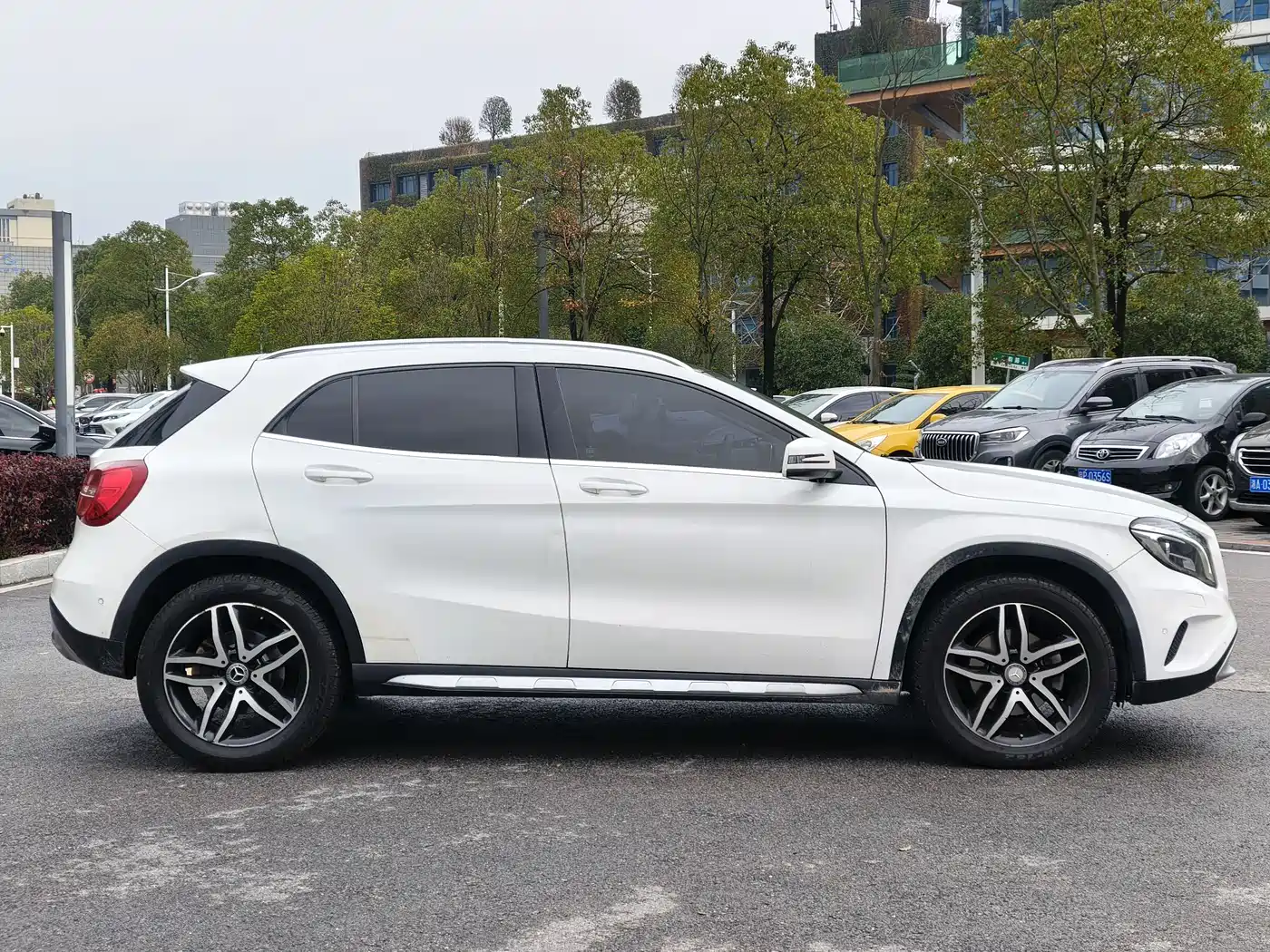 Mercedes-Benz GLA 2016 GLA 200 Fashion фото 4