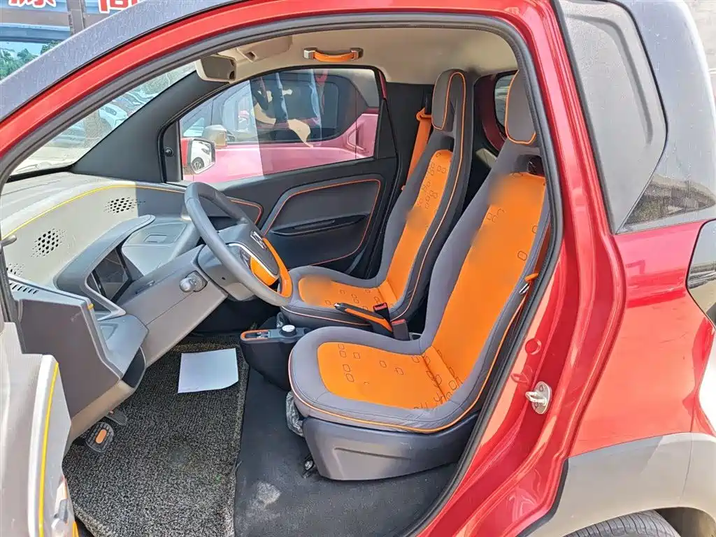 BAOJUN E100
