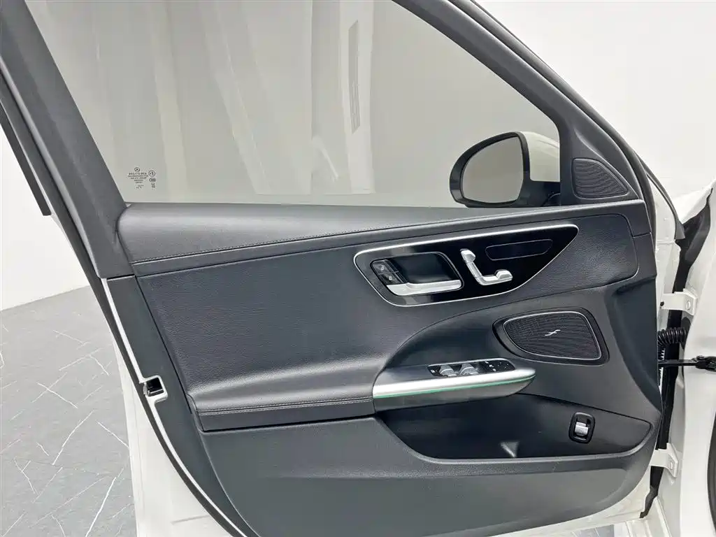 Mercedes-Benz C-Class 2023 Facelift C 260 L Sport Edition фото 13