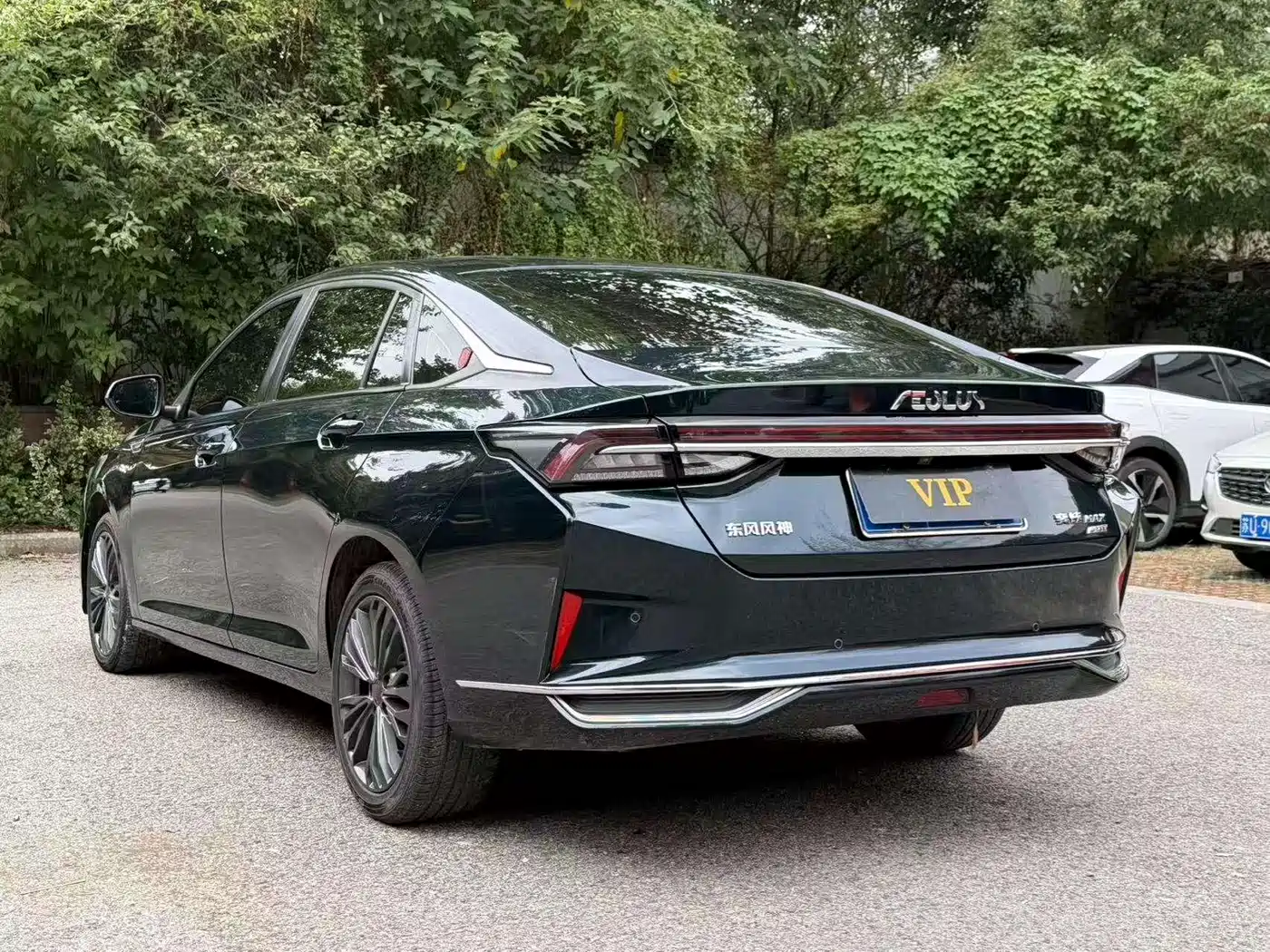 DONGFENG YI HYUN MAX