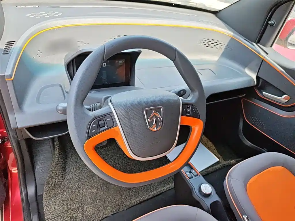 BAOJUN E100