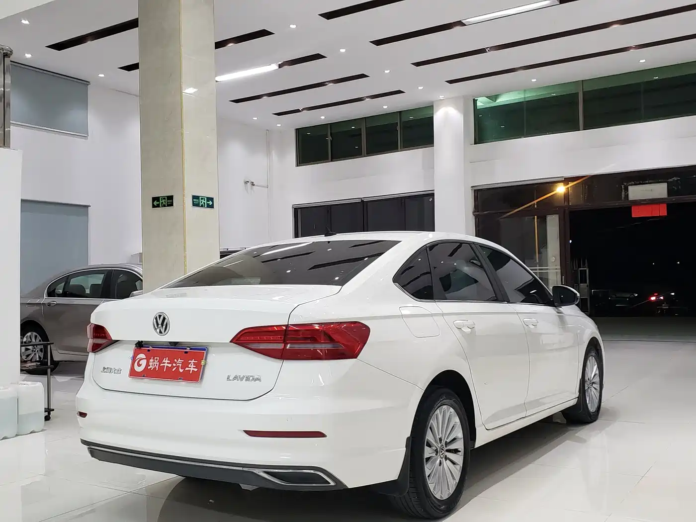 Volkswagen Lavida 2019 1.5L Automatic Comfort Edition China VI фото 9