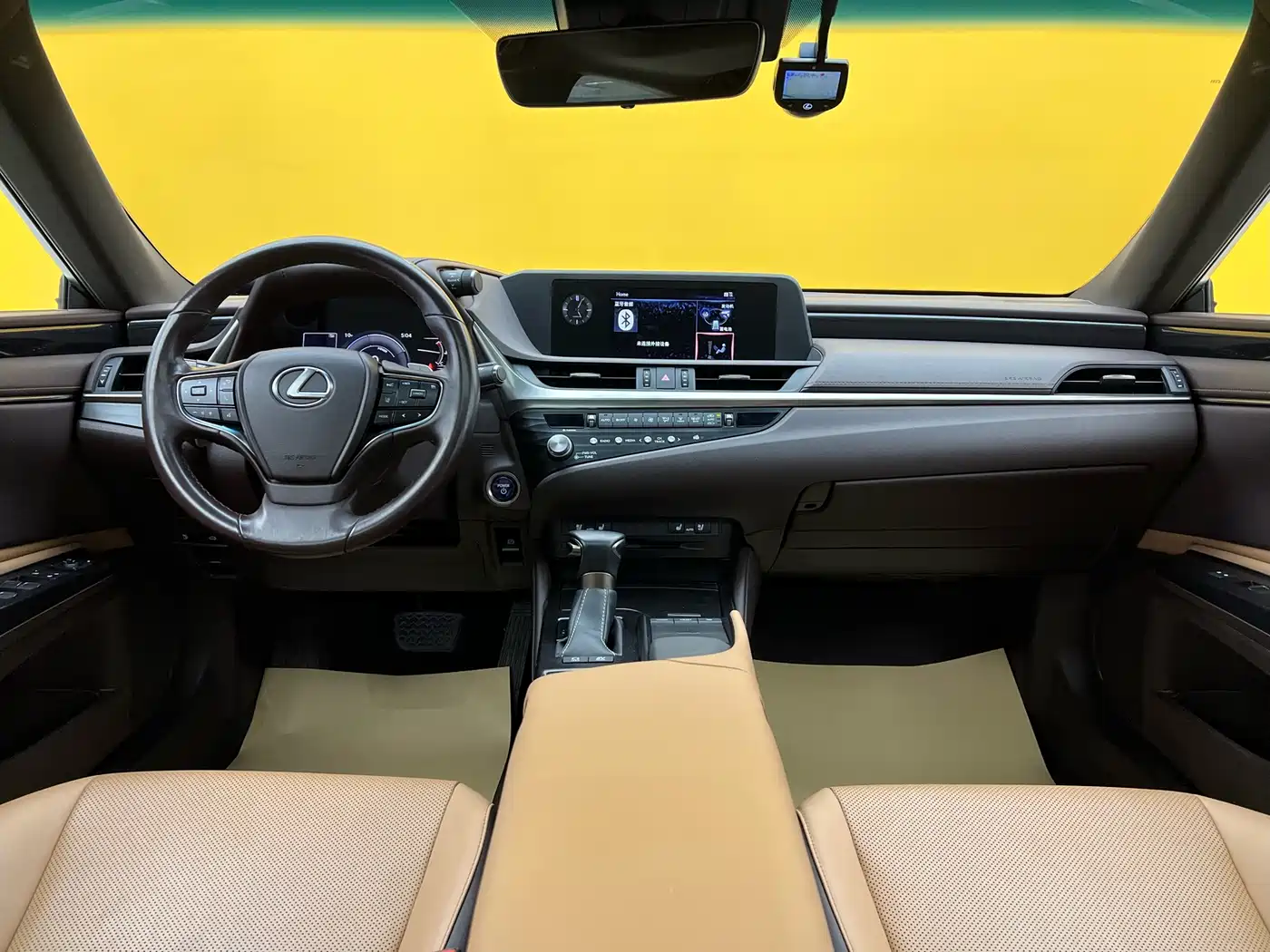 Lexus ES 2020 300h Ultimate Edition фото 11