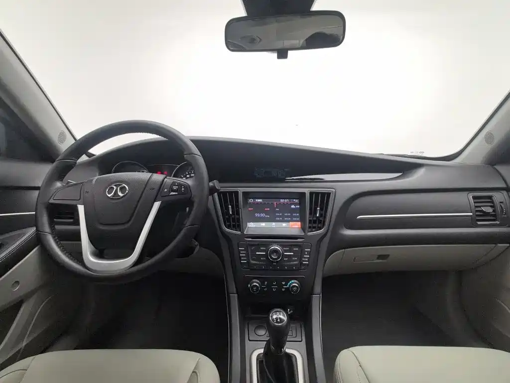 Фото 5 - BAIC Senova D50