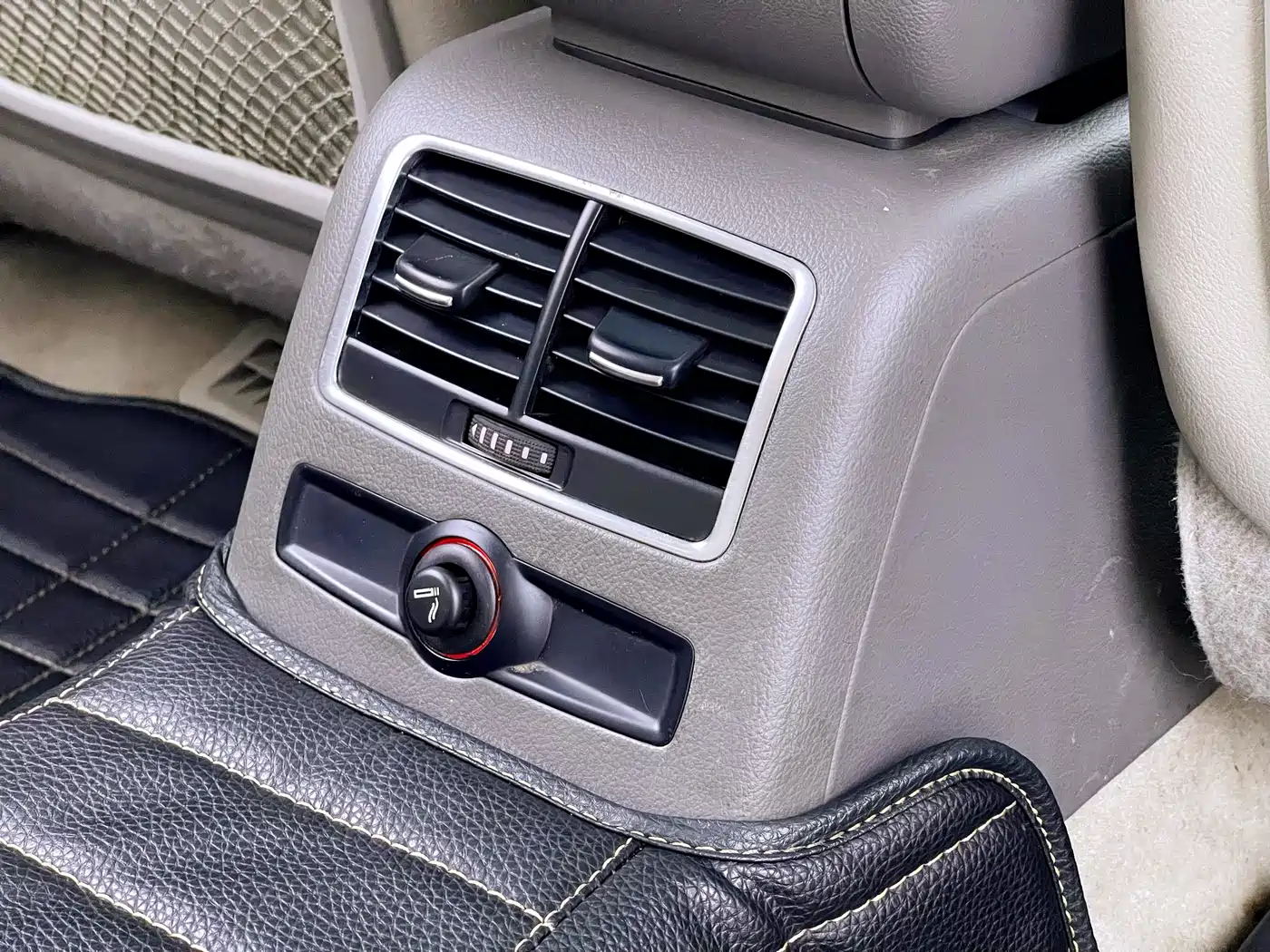 Фото 30 - Audi A6L
