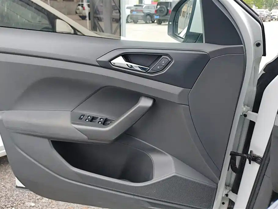 Volkswagen T-Cross 2023 Facelift 1.5L Automatic Trend Edition фото 7