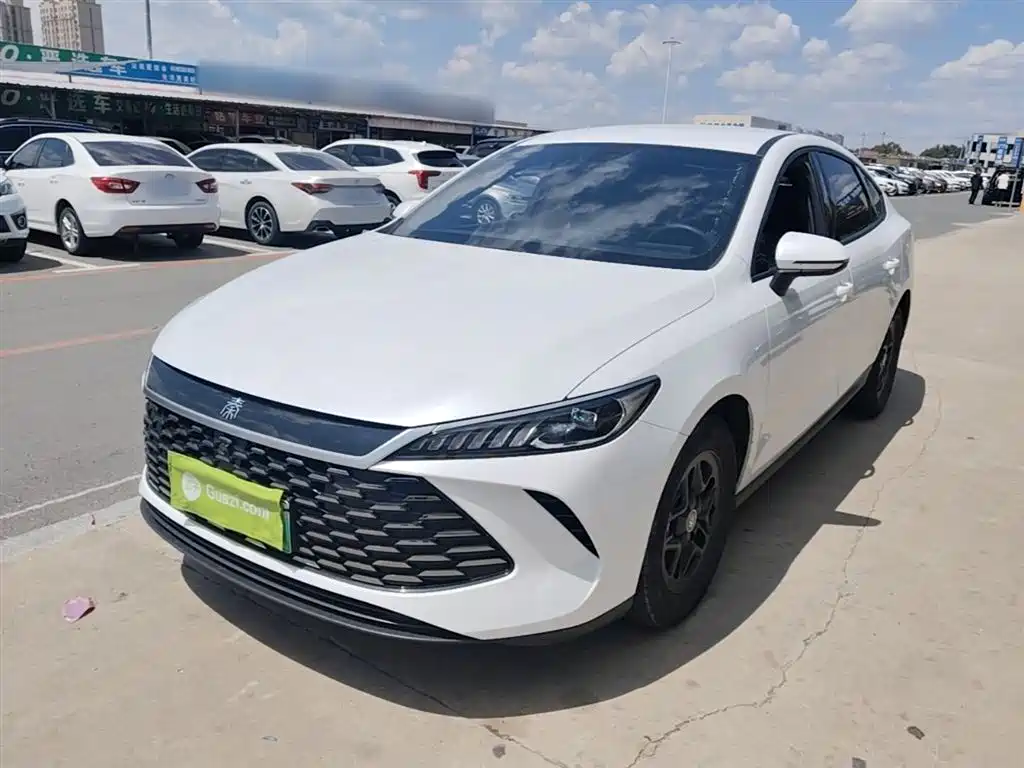 BYD Qin PLUS 2025 DM-i Smart Drive 55KM Leader фото 2