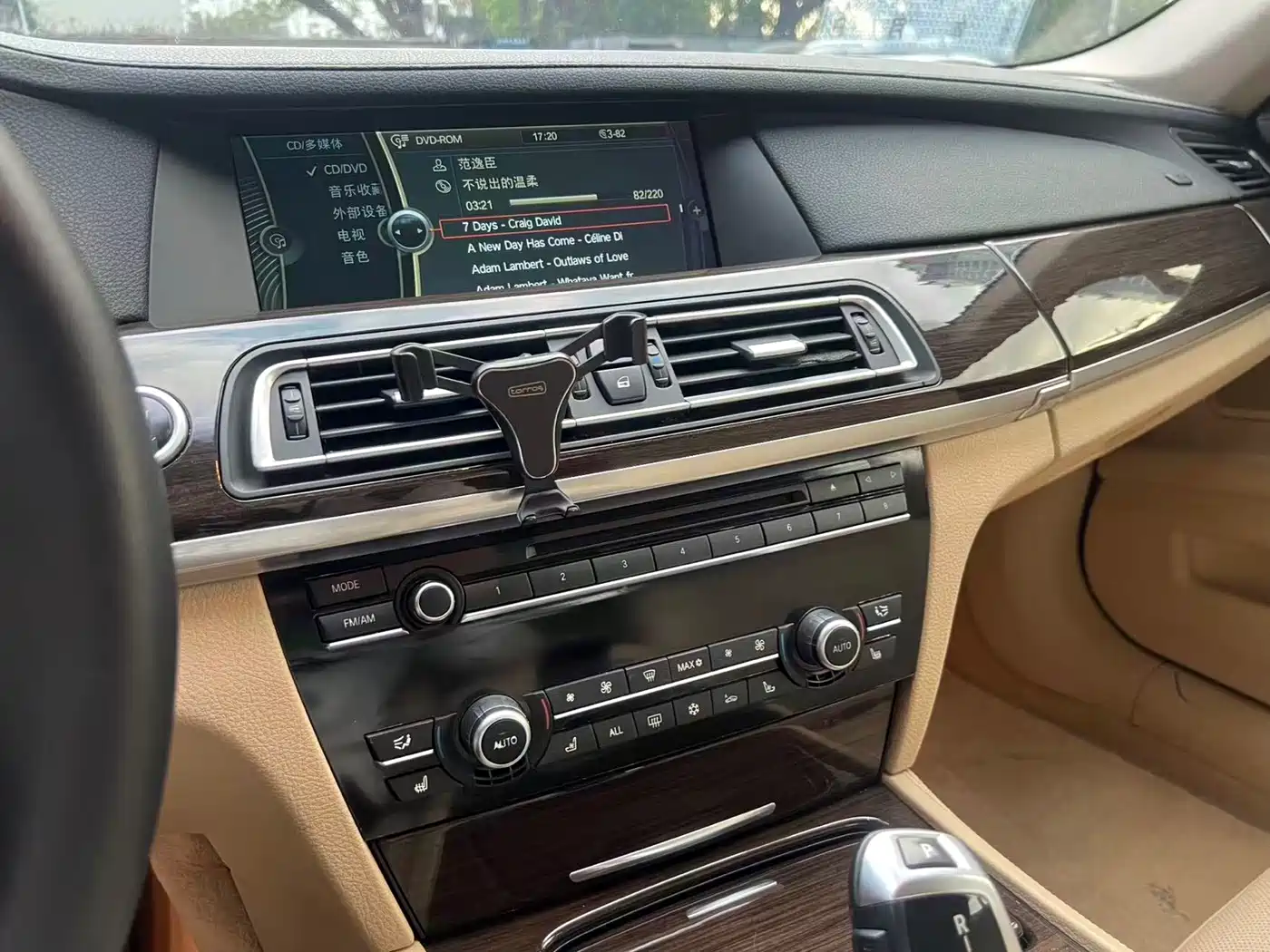 BMW 7 Series 2009 730Li Luxury фото 22