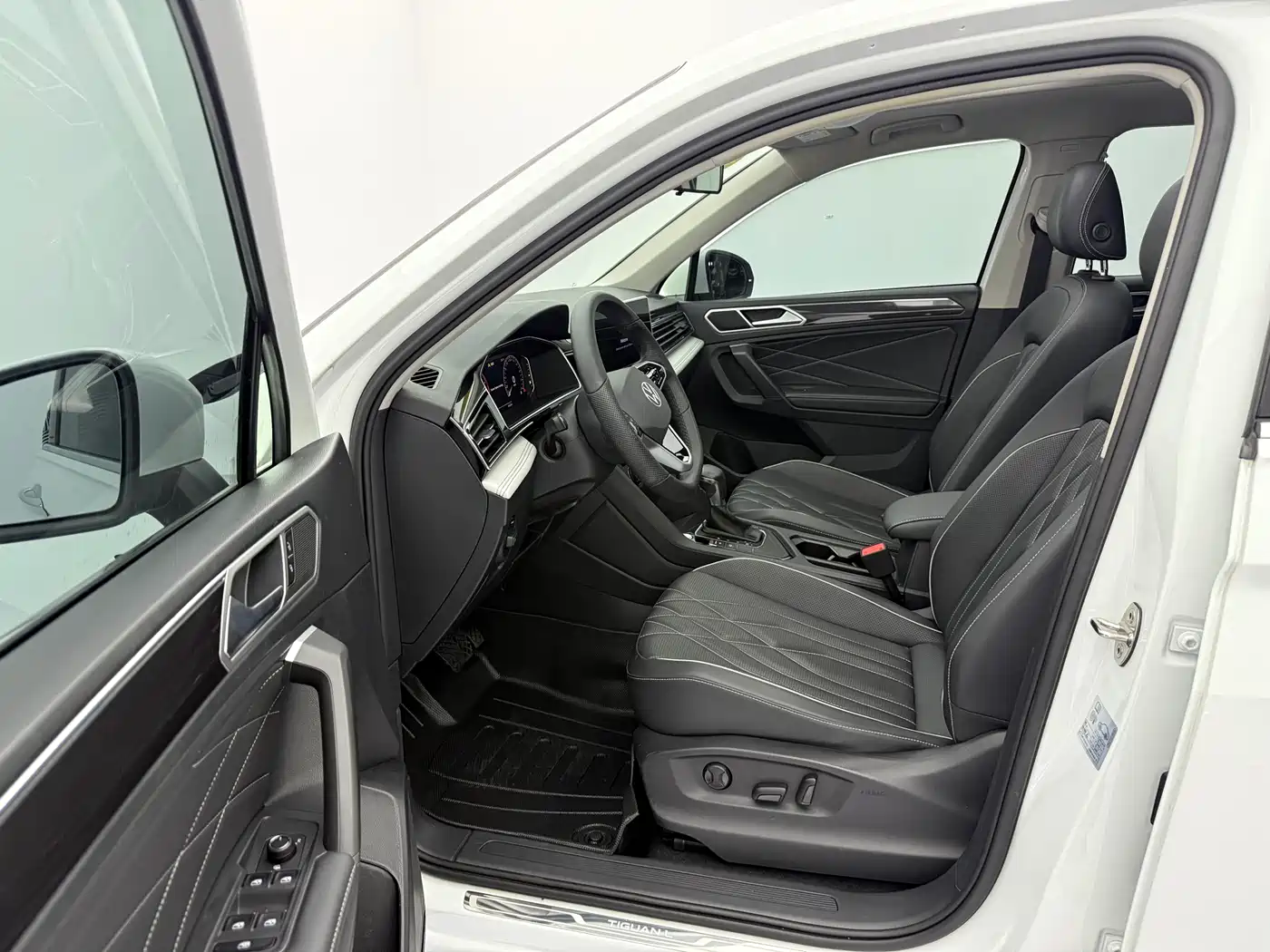Volkswagen Tiguan L 2023 280TSI 2WD Trend Limited Edition фото 19