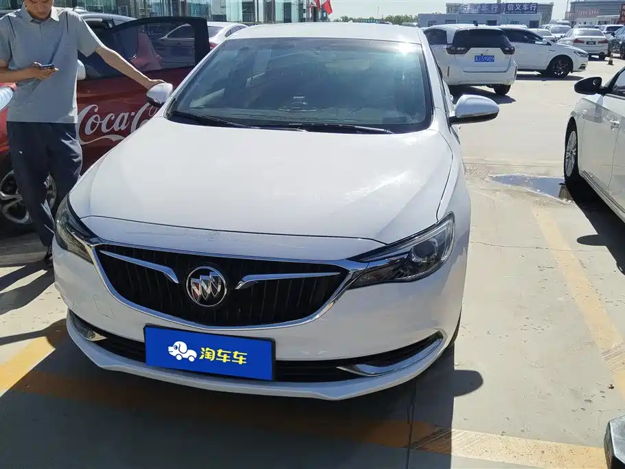 Buick Excelle 2018 15T Manual Elite (China V) фото 2