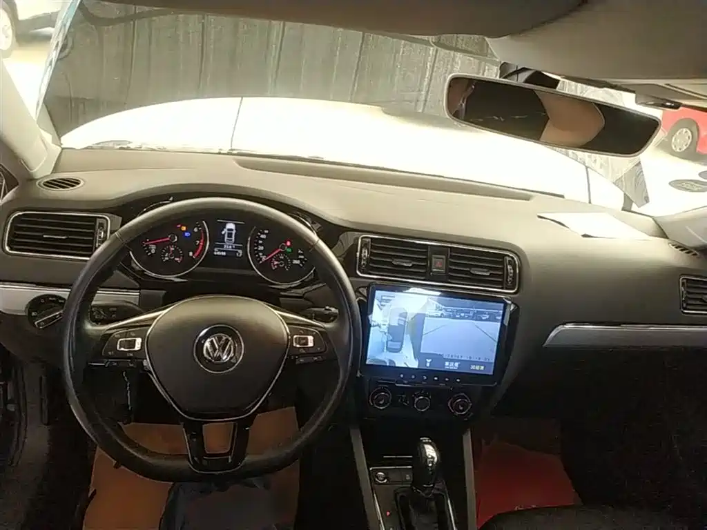 Volkswagen Sagitar 2017 180TSI Auto Exclusive Edition фото 10