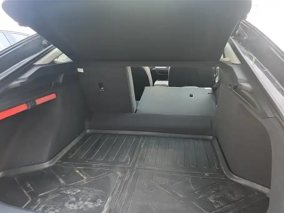 VOLKSWAGEN ID.7 VIZZION