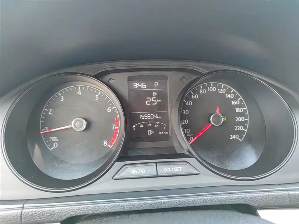 Volkswagen Lavida 2015 1.6L Automatic Trend Edition фото 12
