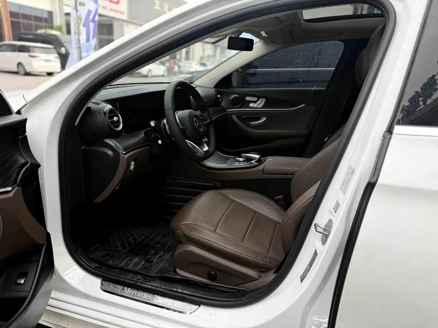 Mercedes-Benz E-Class 2018 E 300 L Sport Luxury фото 7