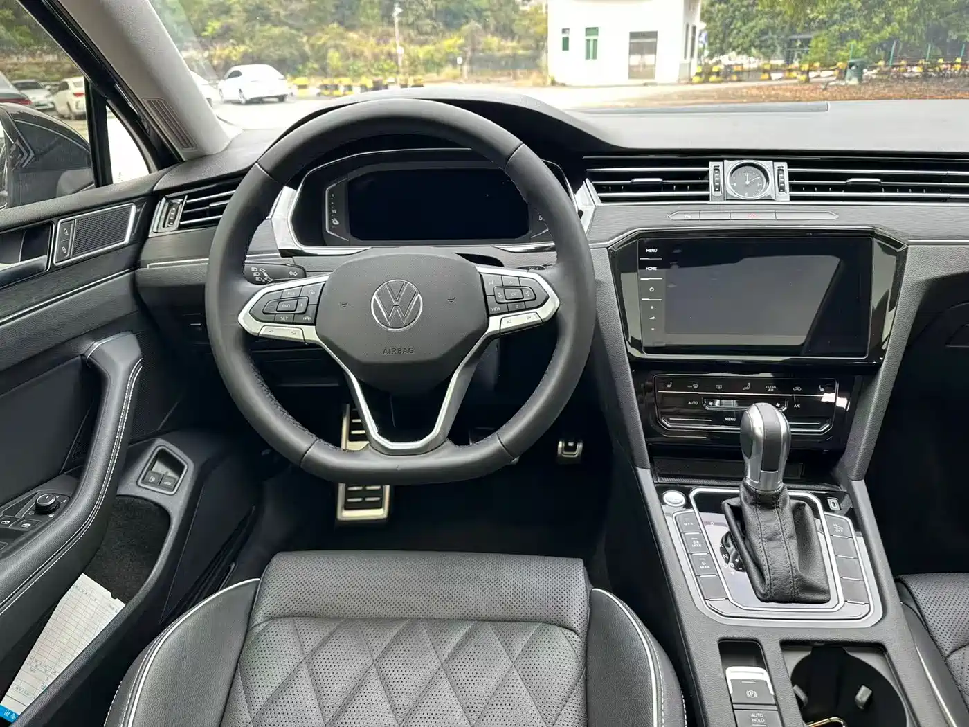 VOLKSWAGEN MAGOTAN GTE PLUG IN HYBRID