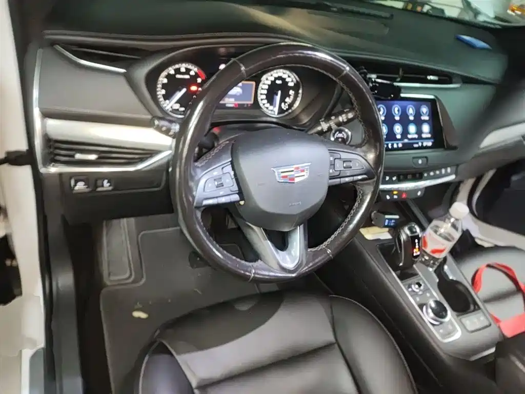 Cadillac XT4 2018 28T FWD Leading Edition фото 3
