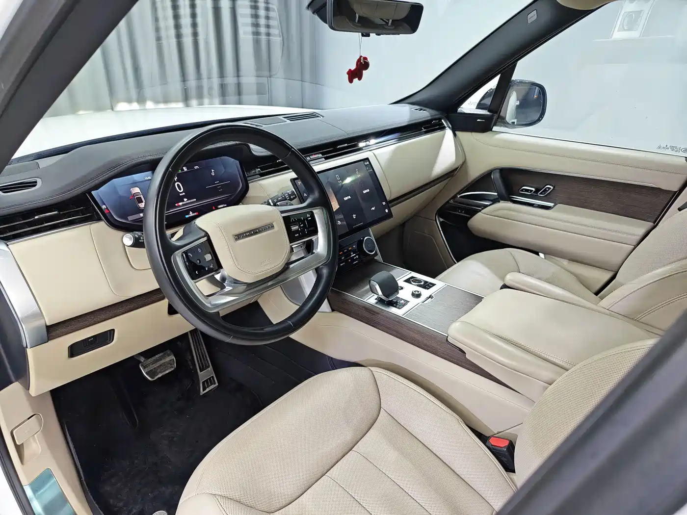Land Rover Range Rover 2023 2023 3.0 L6 360PS Golden Age Edition