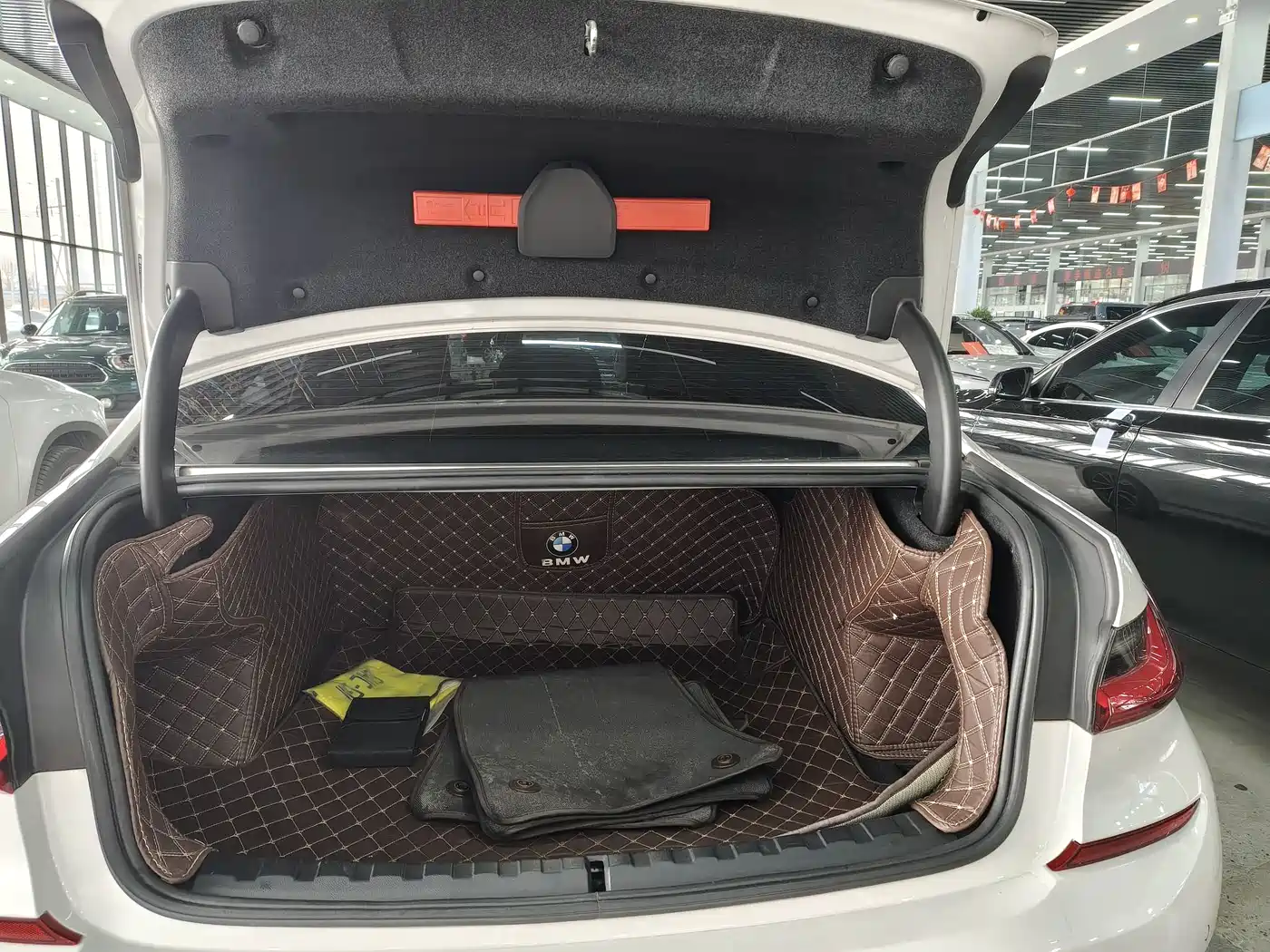 BMW 3 Series 2021 320Li M Sport Package фото 17
