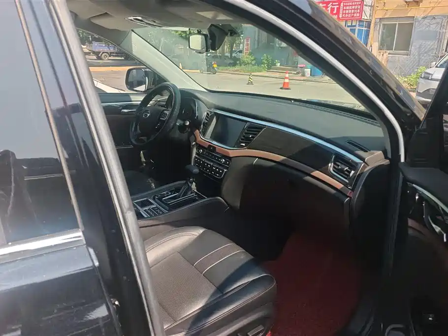 GAC Trumpchi Trumpchi GS8 2017 320T 2WD Luxury Smart Connect (7-seater) фото 8
